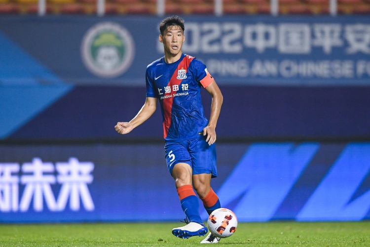 記者：朱辰杰不能完整合練出戰可能性不大，王世龍可能首次首發