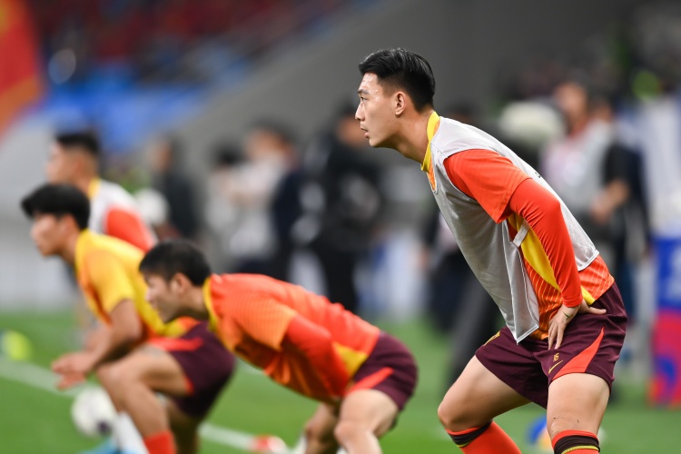 足球報(bào)：張玉寧、蔣圣龍均有不同程度傷病，伊萬(wàn)未讓在熱身賽出場(chǎng)