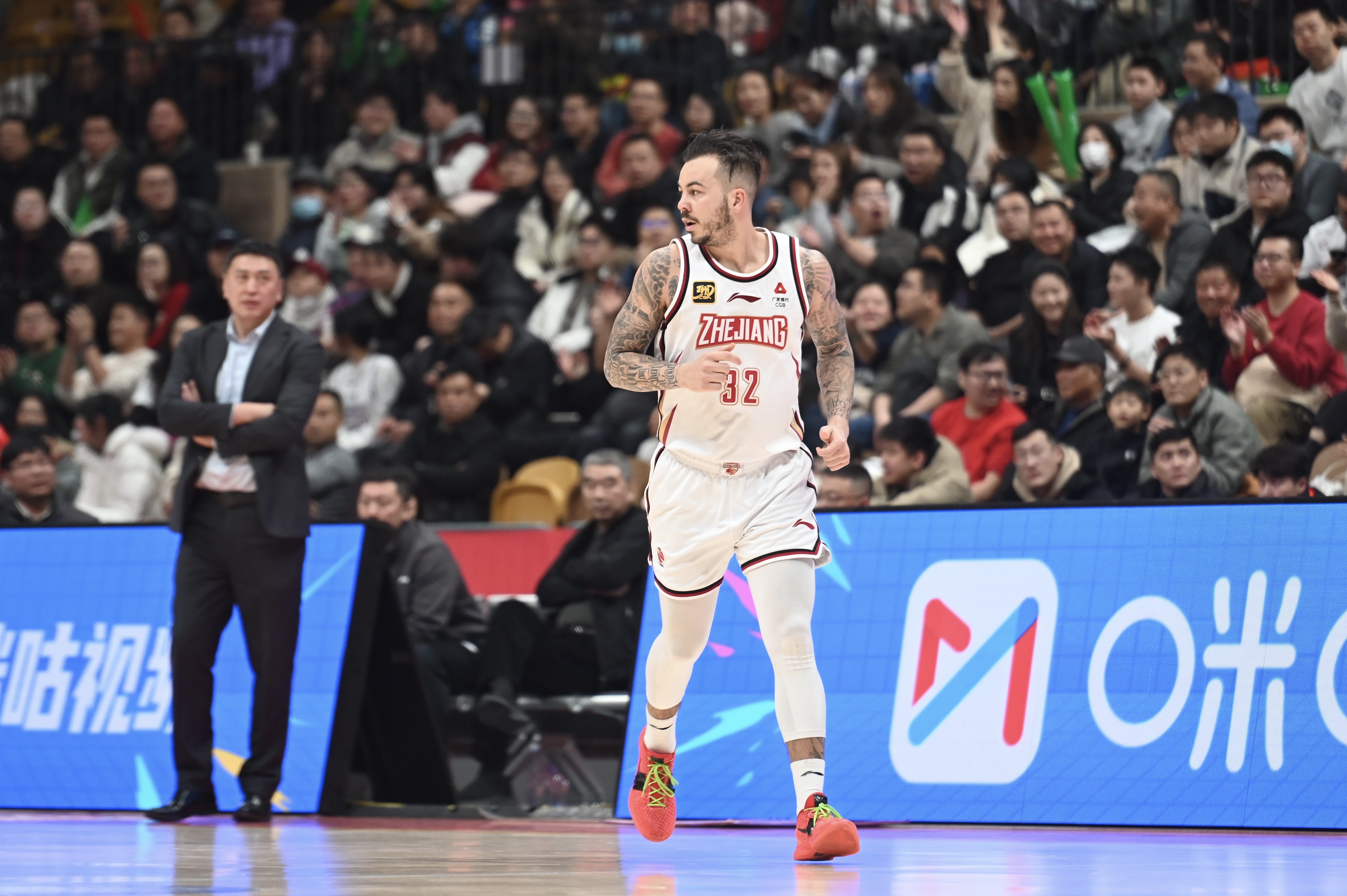 得分爆炸力！約克23中13得34分2板8助4斷 三分11中6